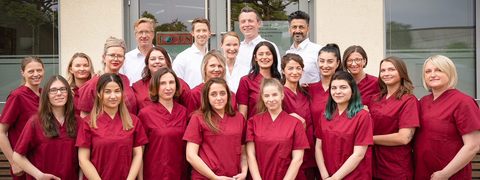 Praxisklinik für Mund-, Kiefer- und Gesichtschirurgie Pforzheim – Team Praxisklinik für Mund-, Kiefer- und Gesichtschirurgie Pforzheim - Team