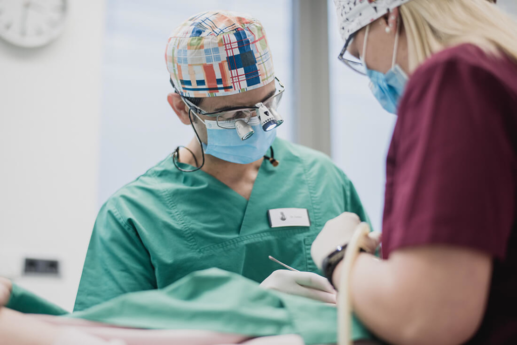 Operation Praxisklinik für Chirurgie und Implantate Pforzheim
