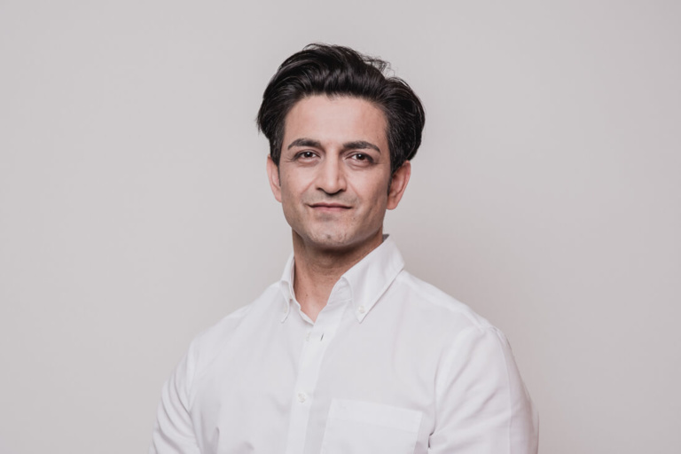 Mund-Kiefer-Gesichtschirurgie-Pforzheim-Team-Dr-Tariq-Sultan-a Mund-Kiefer-Gesichtschirurgie-Pforzheim-Team-Dr-Tariq-Sultan-a