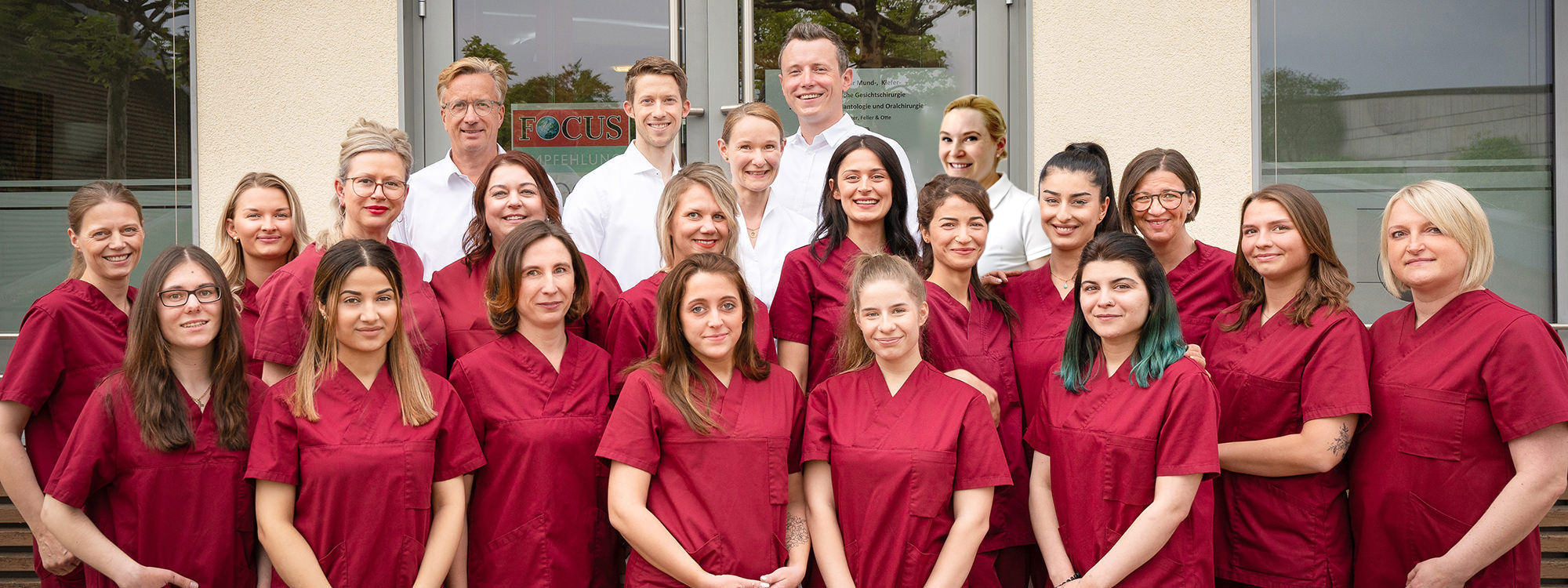 Team Praxisklinik für Chirurgie und Implantate Pforzheim Team Praxisklinik für Chirurgie und Implantate Pforzheim