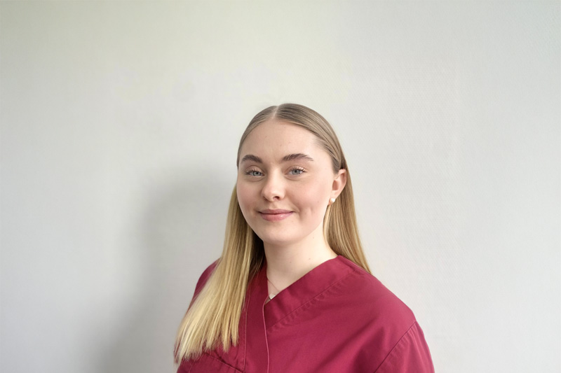Praxisklinik für Mund-, Kiefer- und Gesichtschirurgie Pforzheim - Team - Anne Berger