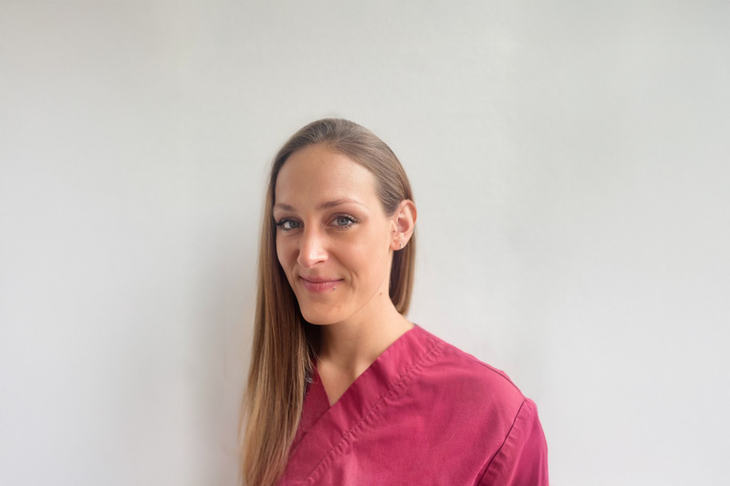 Praxisklinik für Mund-, Kiefer- und Gesichtschirurgie Pforzheim - Team - Bettina Bay-Theurer